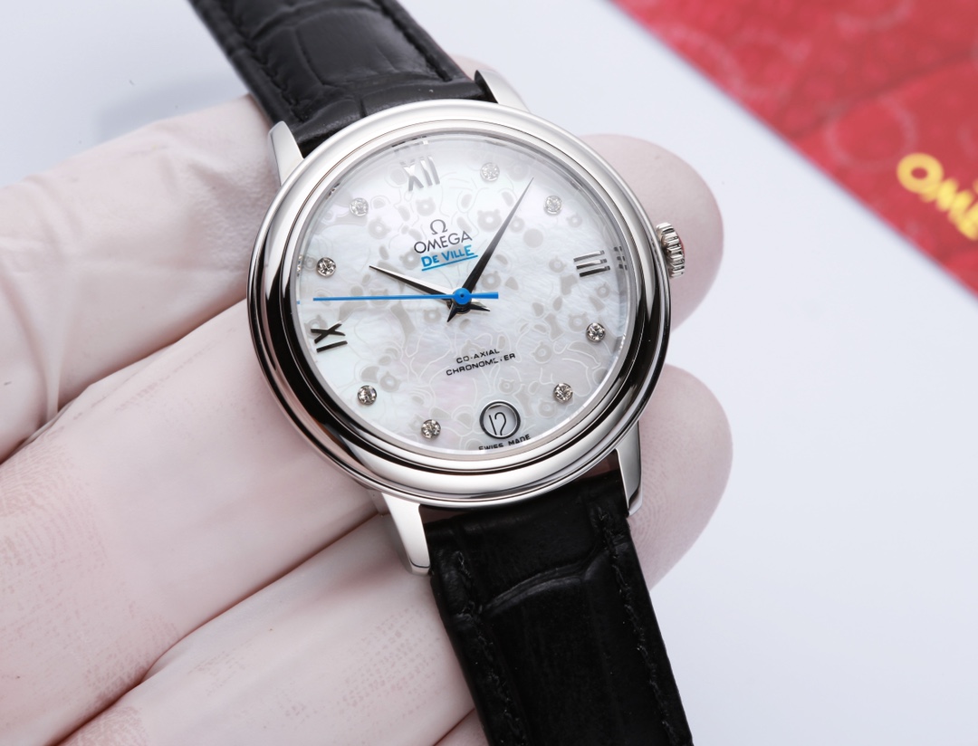 Taiwan factory production: White leather 480. Gold rose ?20. Steel band ?20. (THIS product has been strictly tested for water pressure resistance, water resistance up to 120 meters ??)

?? This product is shipped in the form of three codes, return and exc