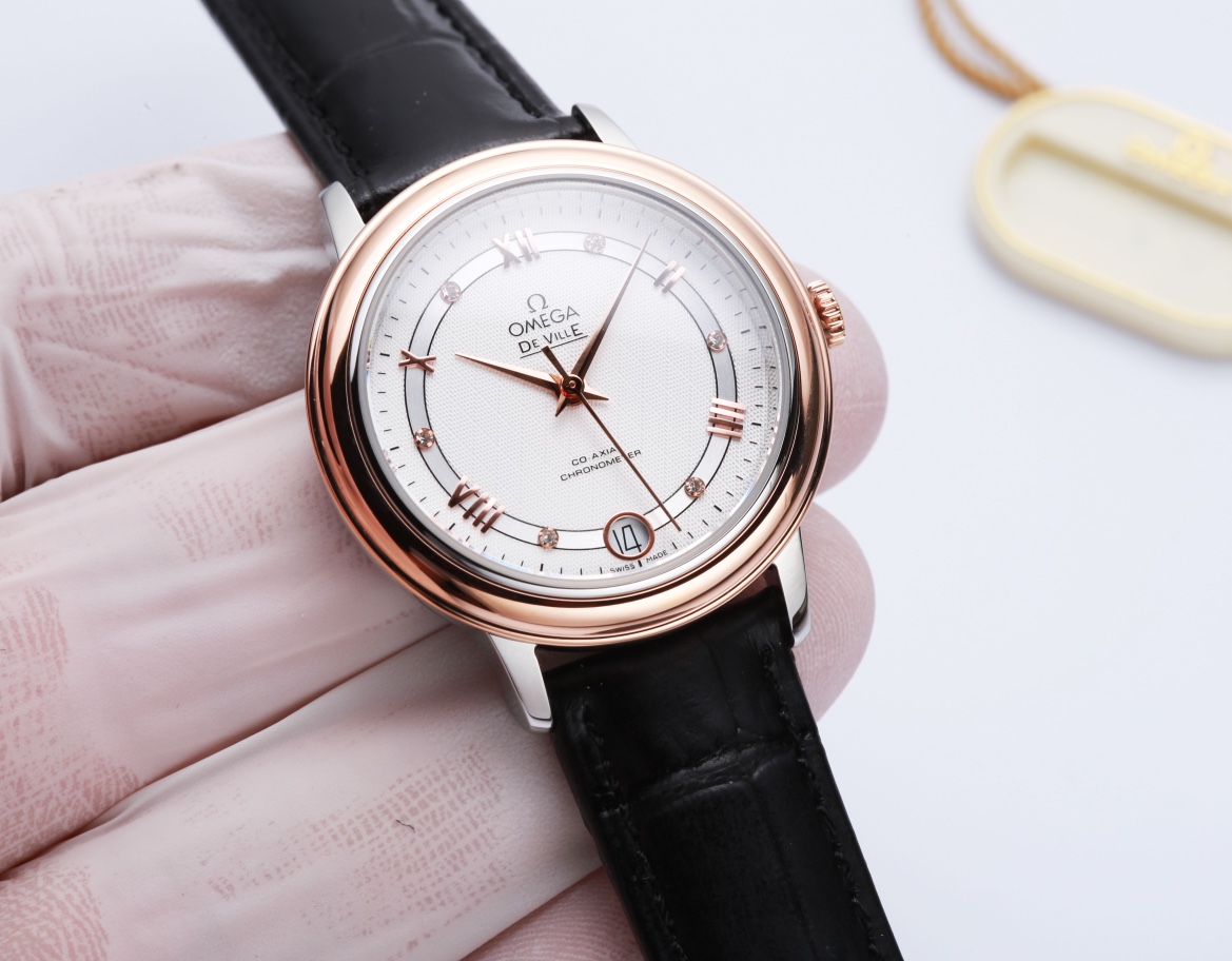 Taiwan factory production: White leather 480. Gold rose ?20. Steel band ?20. (This product has been strictly tested for water pressure resistance, water resistance up to 120 meters ??)

?? This product is shipped in the form of three codes, return and exc