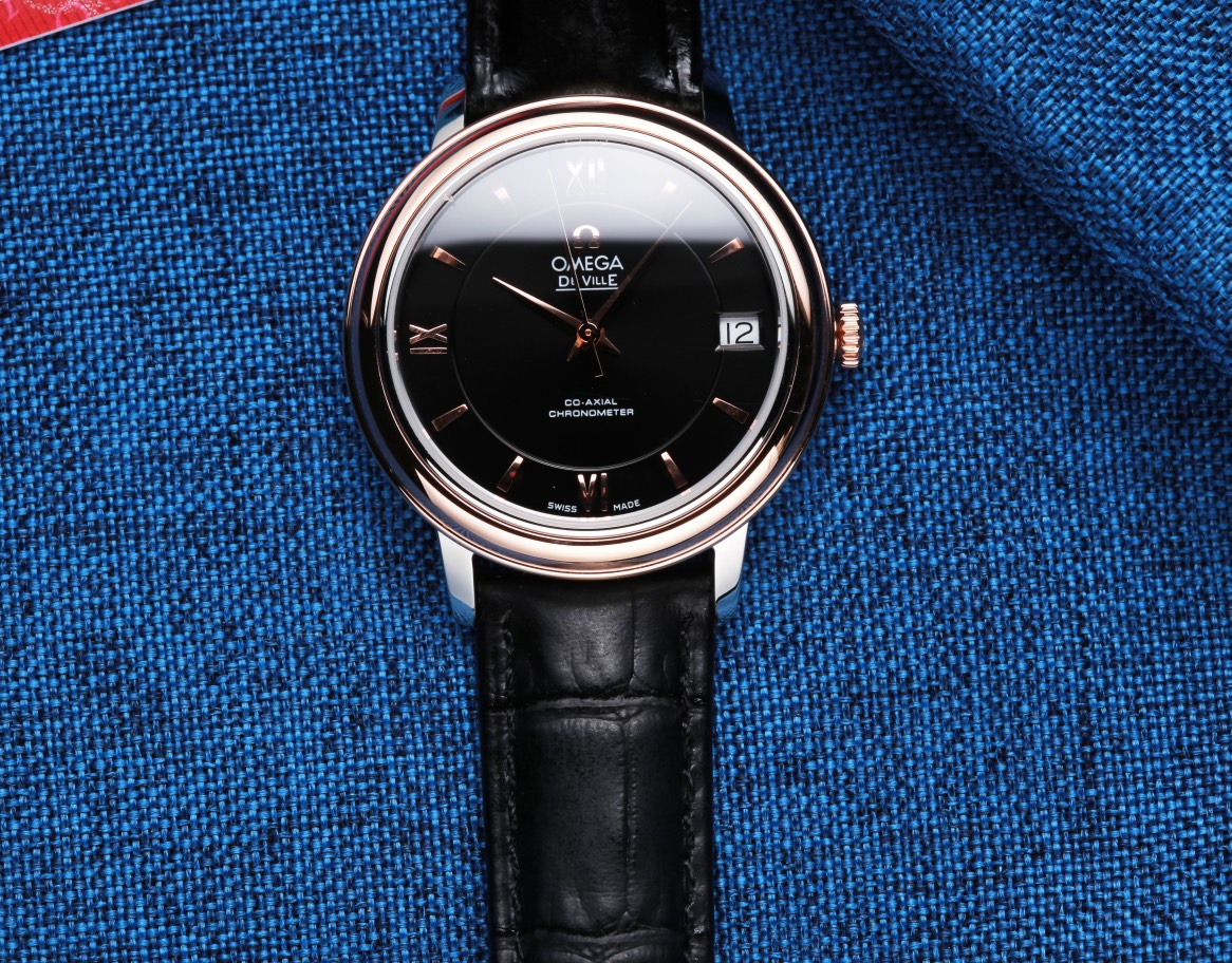 Taiwan factory production: White leather 480. Gold rose ?20. Steel band ?20. (This product has been strictly tested for water pressure resistance, water resistance up to 120 meters ??)

?? This product is shipped in the form of three codes, return and exc