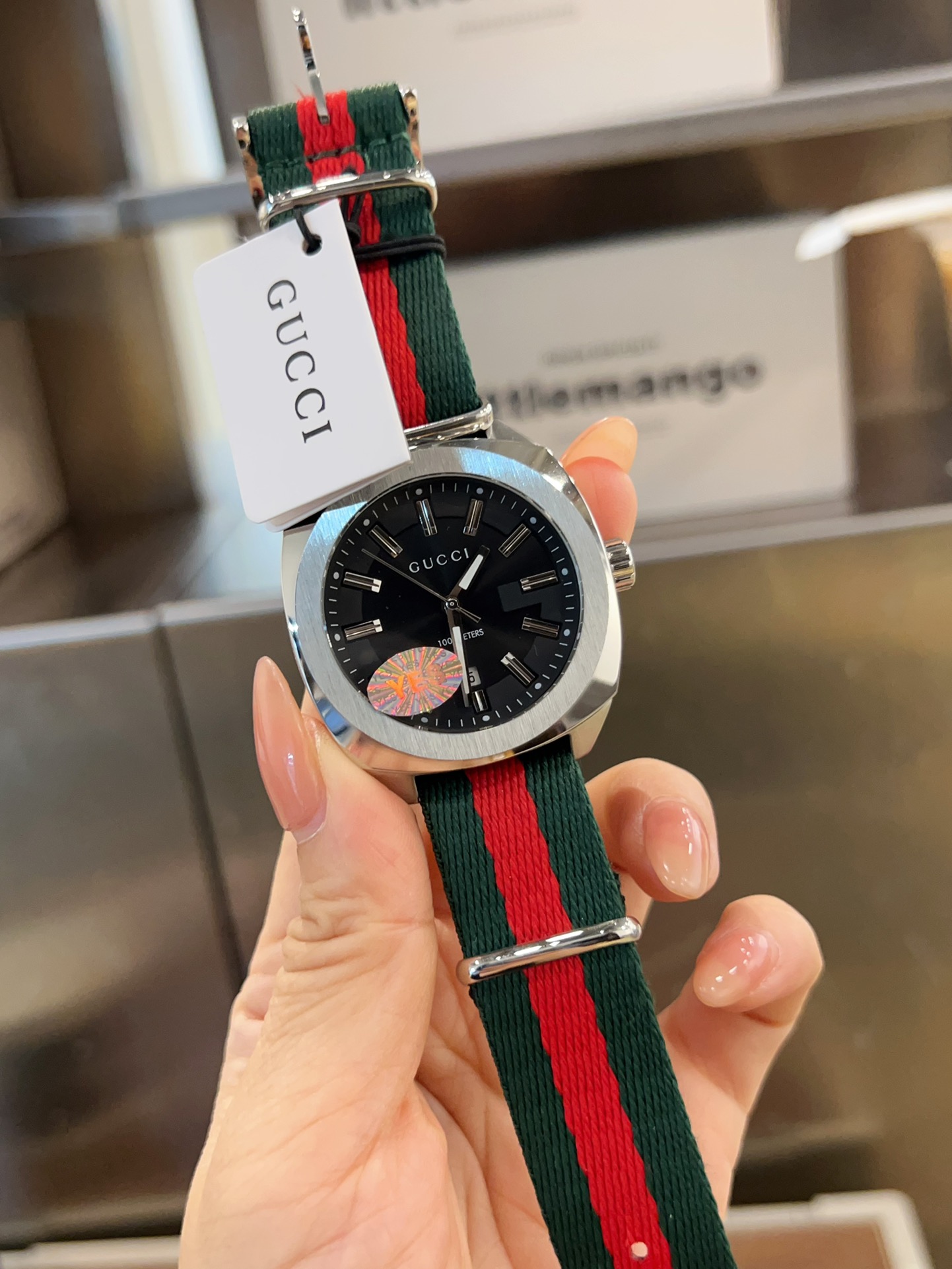 ????260?? Original single tail single Gucci dive series classic double-piece red and green striped nylon strap very fashionable and versatile style OH stainless steel case is very heavy for both men and women to wear Diameter: 38mm