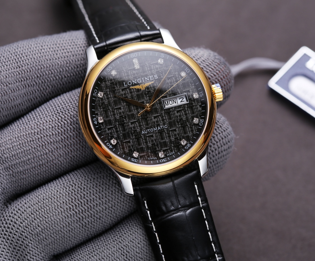 Taiwan factory production: White leather 620. Gold ?20. Steel band ?20. (This product has been strictly tested for water pressure resistance up to 120 meters ??)
?? This item is shipped in the form of three codes, return and exchange are in and out in the