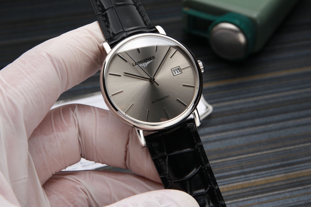 Taiwan FACTORY PRODUCT: White leather 640. Gold ?20. (This product has been strictly tested for water pressure resistance, water resistance up to 120 meters ??)
?? This product is shipped in the form of three codes, return and exchange are in the form of 