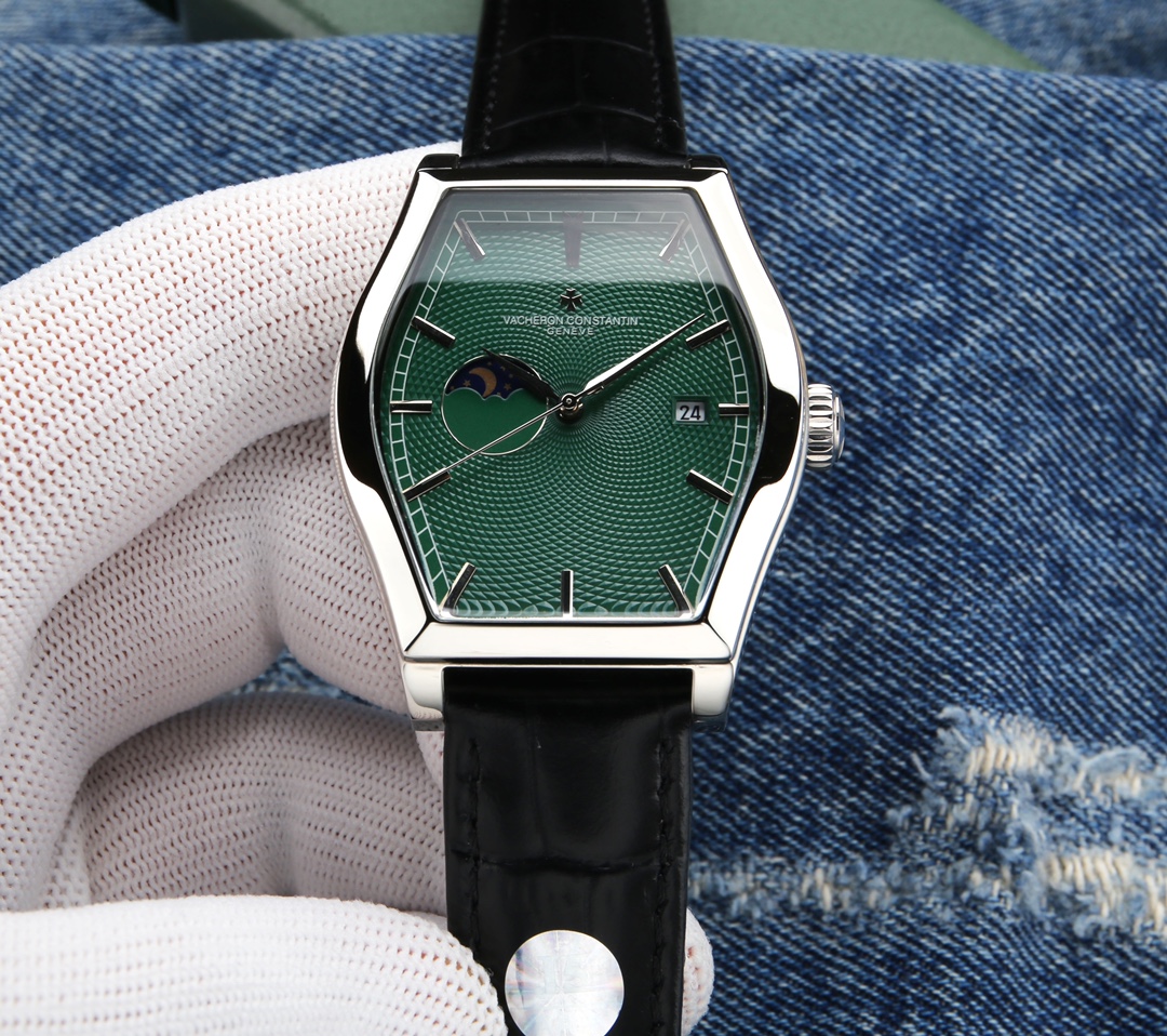 Taiwan factory produced: White leather P: 700.
(THIS product has undergone strict water pressure TEST, water resistance up to 120 m ??)