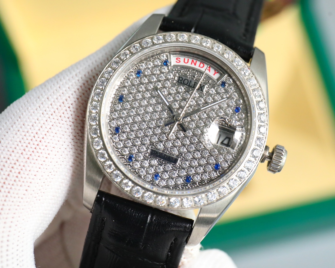 As 930. Rolex Oyster Perpetual: Starry Sky ?! With Italian zircon and CNC smart high-end mechanical setting! Brilliant! A synonym for luxury watches! 38 mm in diameter. 11 mm thick. Imported high-end 904 model! Never fade! Equipped with Swiss T imported 2