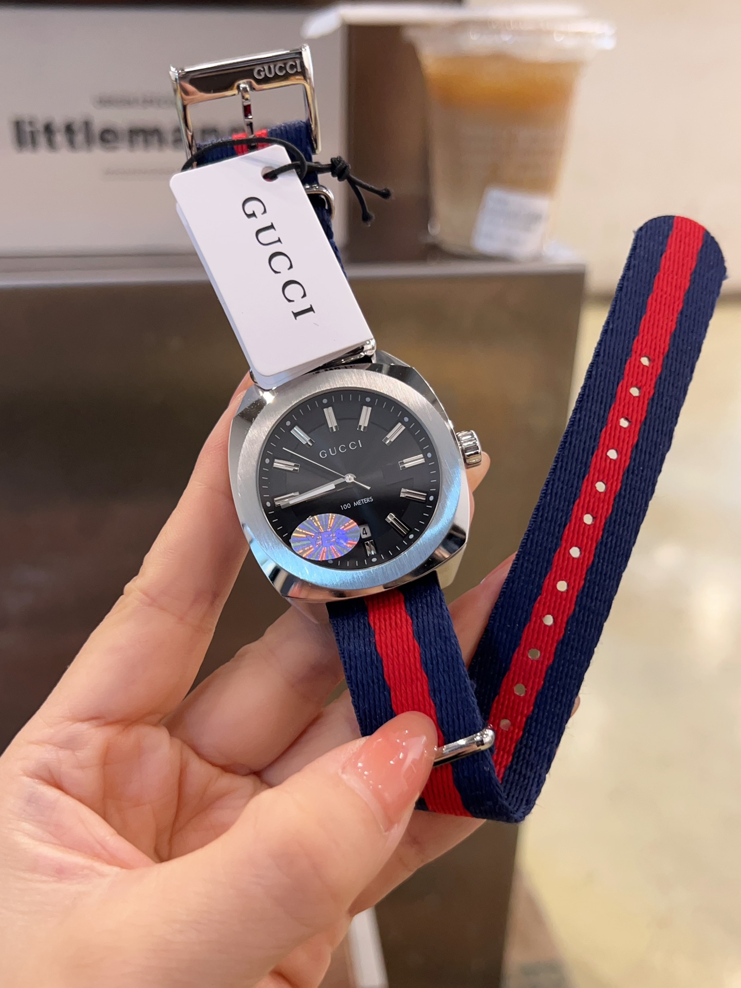 ????260?? Original single tail single Gucci dive series classic double-piece red and green striped nylon strap very fashionable and versatile style OH stainless steel case is very heavy for both men and women to wear Diameter: 38mm