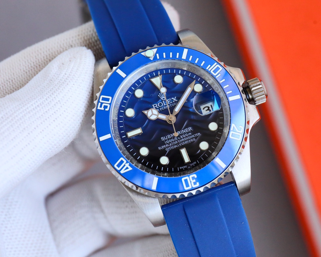 Uniform case :550 ROLEX -ROLEX? ? Fine men 's watch ?????? The new gradient Submariner is coming, noble and elegant, gentlemanly, excellent quality, selling all over the city. With a fully automatic mechanical Citizen movement, top-grade 316 stainless ste