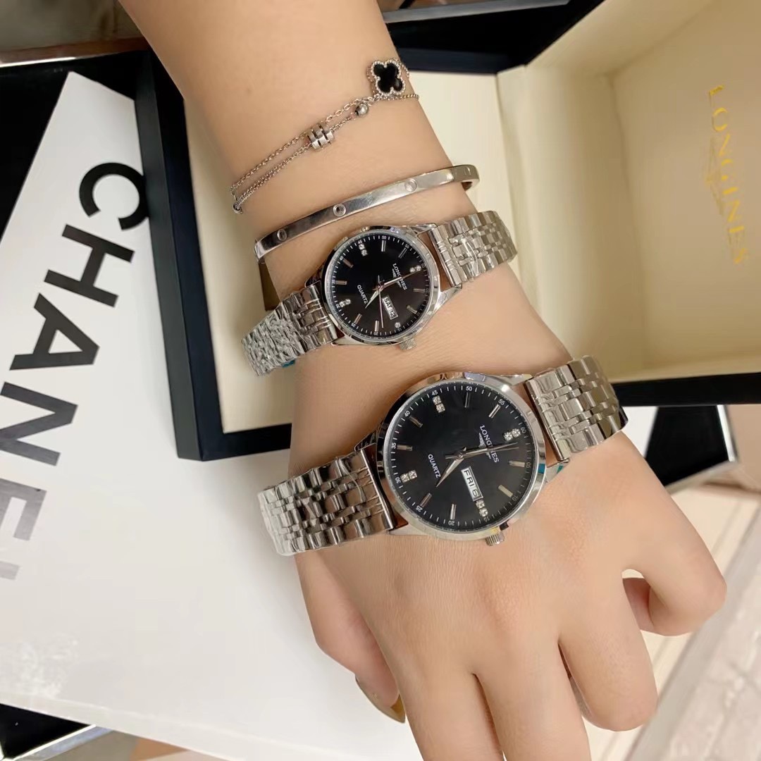 New ?? white case 190 rose case 210 steel strap ?20
Brand: Longines ---- Noble high-end couple watches! Luxury GRAND type, premium top men and women WATCH, top imported quartz movement (stable) Top 316 stainless steel (durable) Mineral super mirror glass 