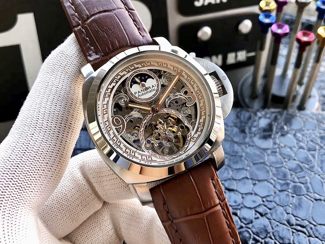 New: Uni-President: 650??
Brand: Panerai ---- Noble high-end men's watch! Multi-functional power display - Luxury grand type, premium top men 's wristwatch, top Shanghai mechanical movement (stable) Top 316 stainless steel (durable) Mineral super mirror g