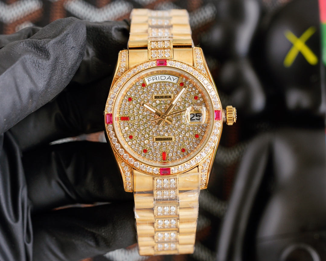 ?? New Rolex top plaything poison, if you don 't like the same street watch Submariner, he will definitely be your kindred spirit. Based on Rolex 's most classic Submariner series Submariner, the bezel is re-modified and then inlaid with top-quality natur
