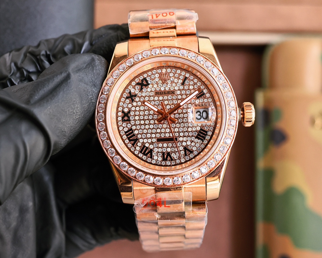 ?? New Rolex top plaything poison, if you don 't like the same street watch Submariner, he will definitely be your kindred spirit. Based on Rolex 's most classic Submariner series Submariner, the bezel is re-modified and then inlaid with top-quality natur