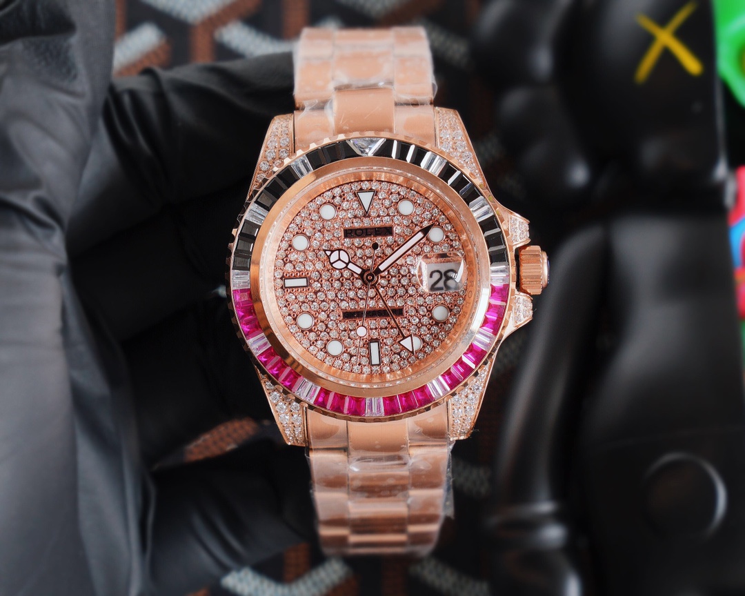 ?? New Rolex top plaything poison, if you don 't like the same street watch Submariner, he will definitely be your kindred spirit. Based on Rolex 's most classic Submariner series Submariner, the bezel is re-modified and then inlaid with top-quality natur