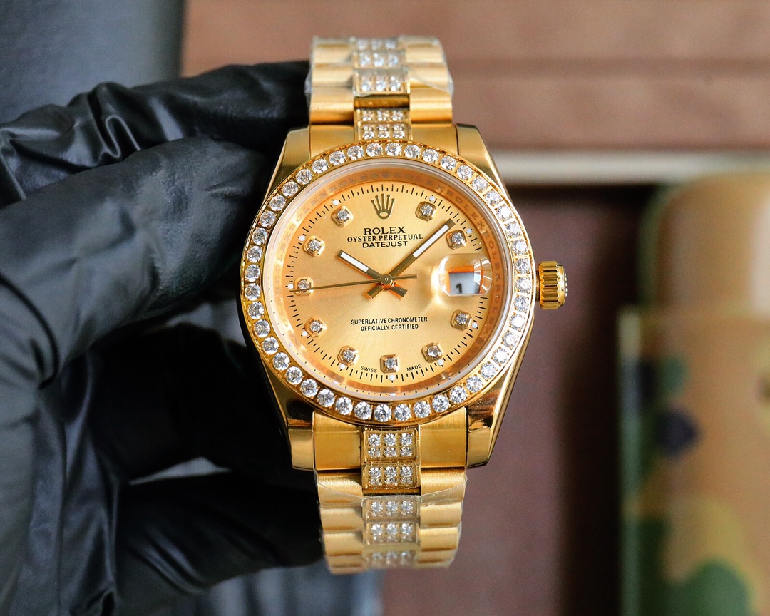 ?? New Rolex top plaything poison, if you don 't like the same street watch Submariner, he will definitely be your kindred spirit. Based on Rolex 's most classic Submariner series Submariner, the bezel is re-modified and then inlaid with top-quality natur
