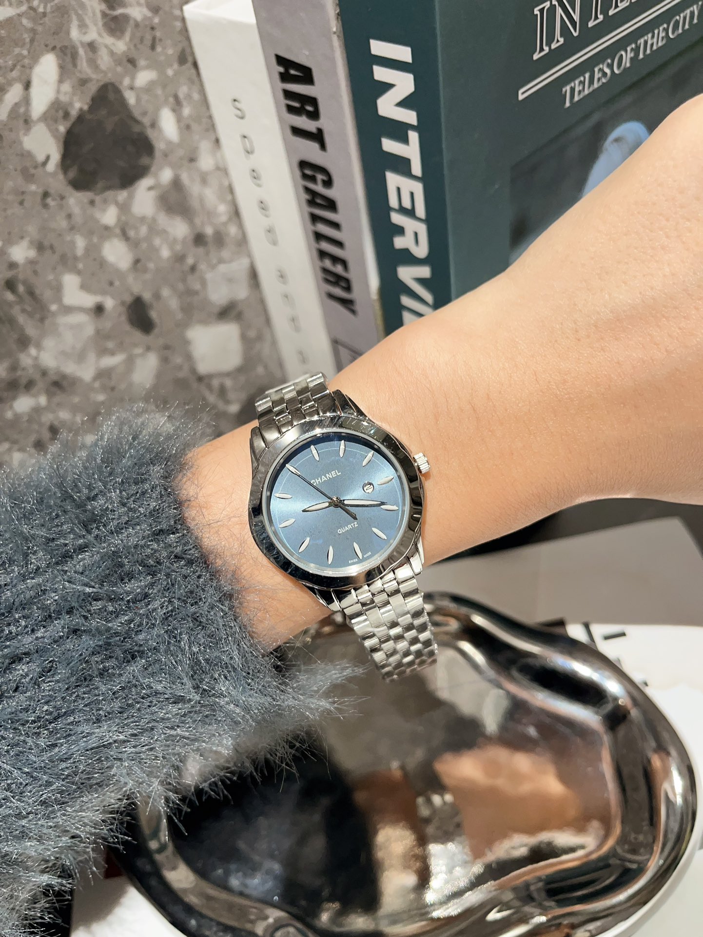?? New [Rose] Goddess Exclusive [Celebration] White leather 240 Rose 260 Rigid band +20 diamond ring +20
The latest 2023 ?? CHANEL ?? Exquisite quality - goddess exclusive Swiss quartz movement, ladies' fine watch ?? Novel and fashionable design, ?? model