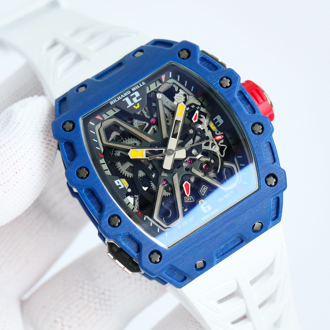 One-piece SAVIR-FAIRE has designed a one-piece tourbillon watch called RM35-03 rafaelnadal, with grade 5 CarbonTPT carbon fiber and a strap with a soft feel of pure rubber imported from Malaysia, all for exclusive use - a top-notch ceiling replica!