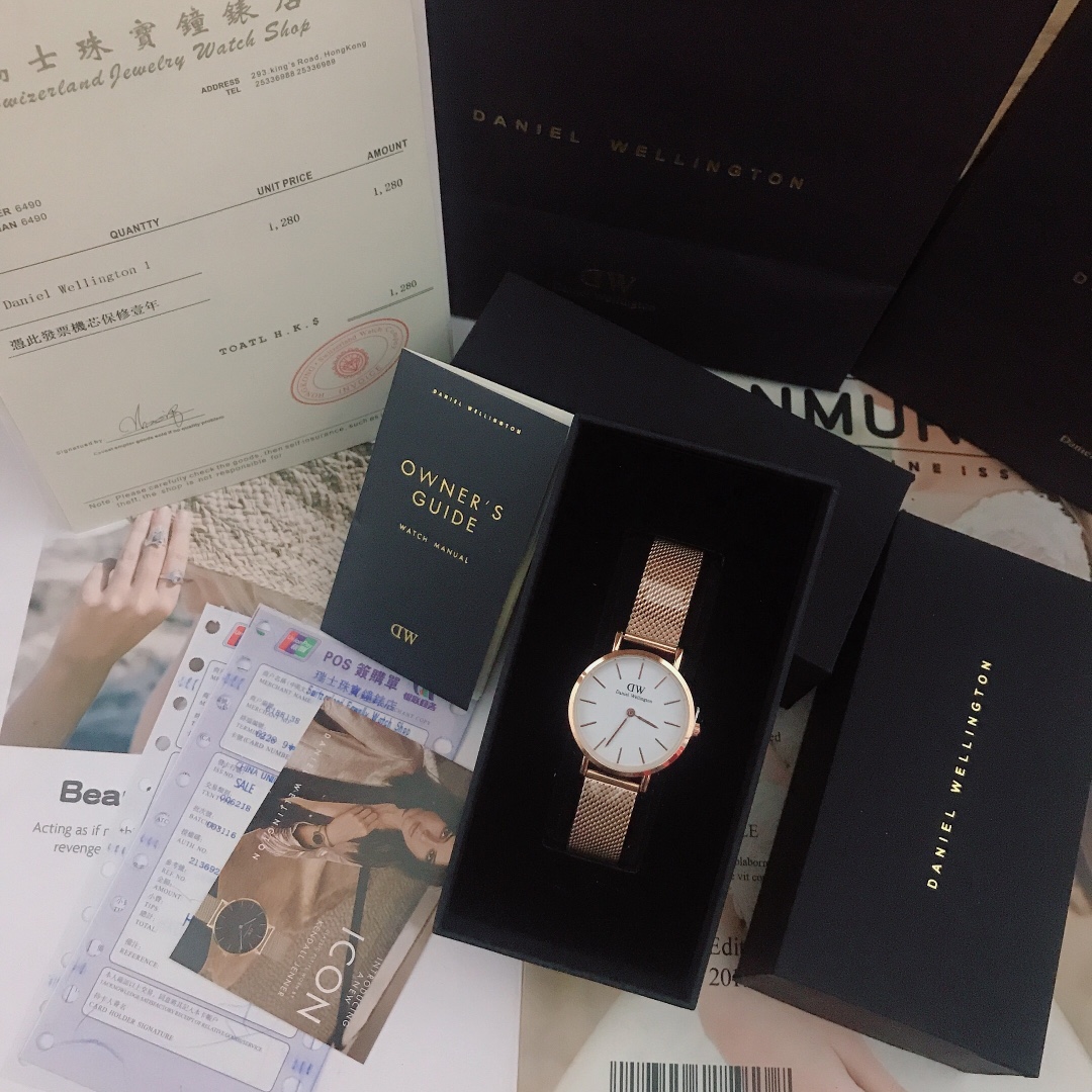 Original single goods with full package Honey language Dw= Understand me ??
Couple watch Daniel Wellington Daniel Wellington Ultra Thin dial