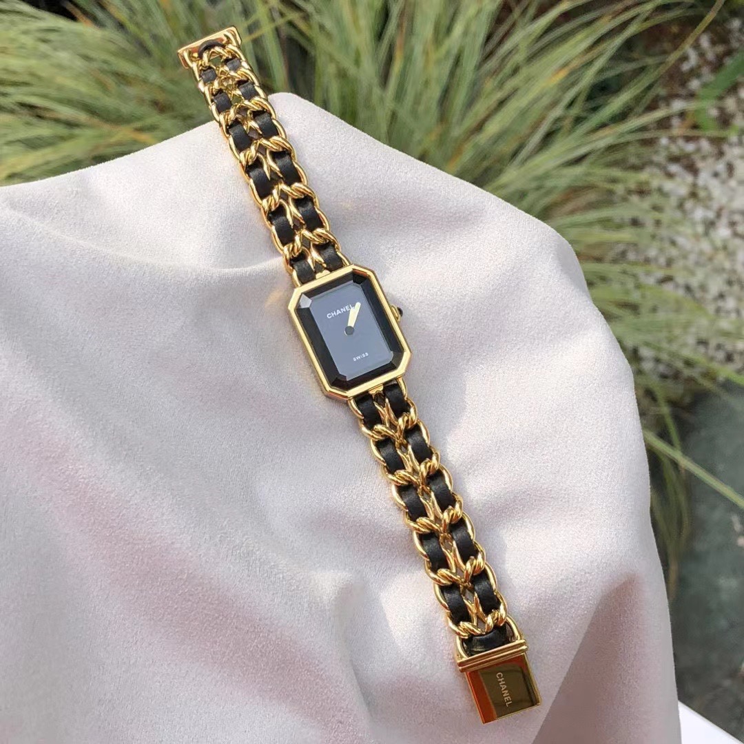 The most popular black gold, the actual color should be lighter.
