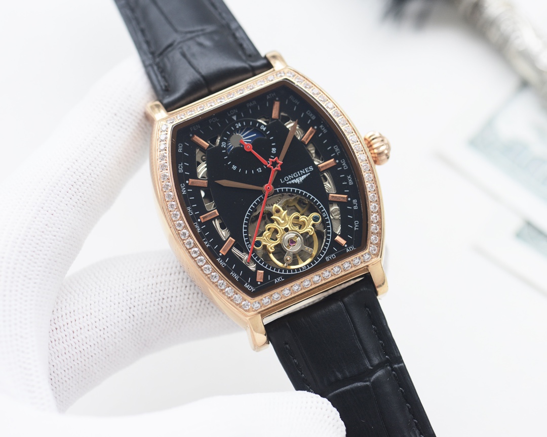 Exclusive: 520
Brand: Longines????
Type: Men watch ????
Case: Top 316 stainless steel L
Strap: Imported calfskin strap
Movement: Automatic mechanical movement ??
Mirror: Mineral scratch-resistant mirror glass
Size: 42mm diameter 12mm thick

?? Exquisite i