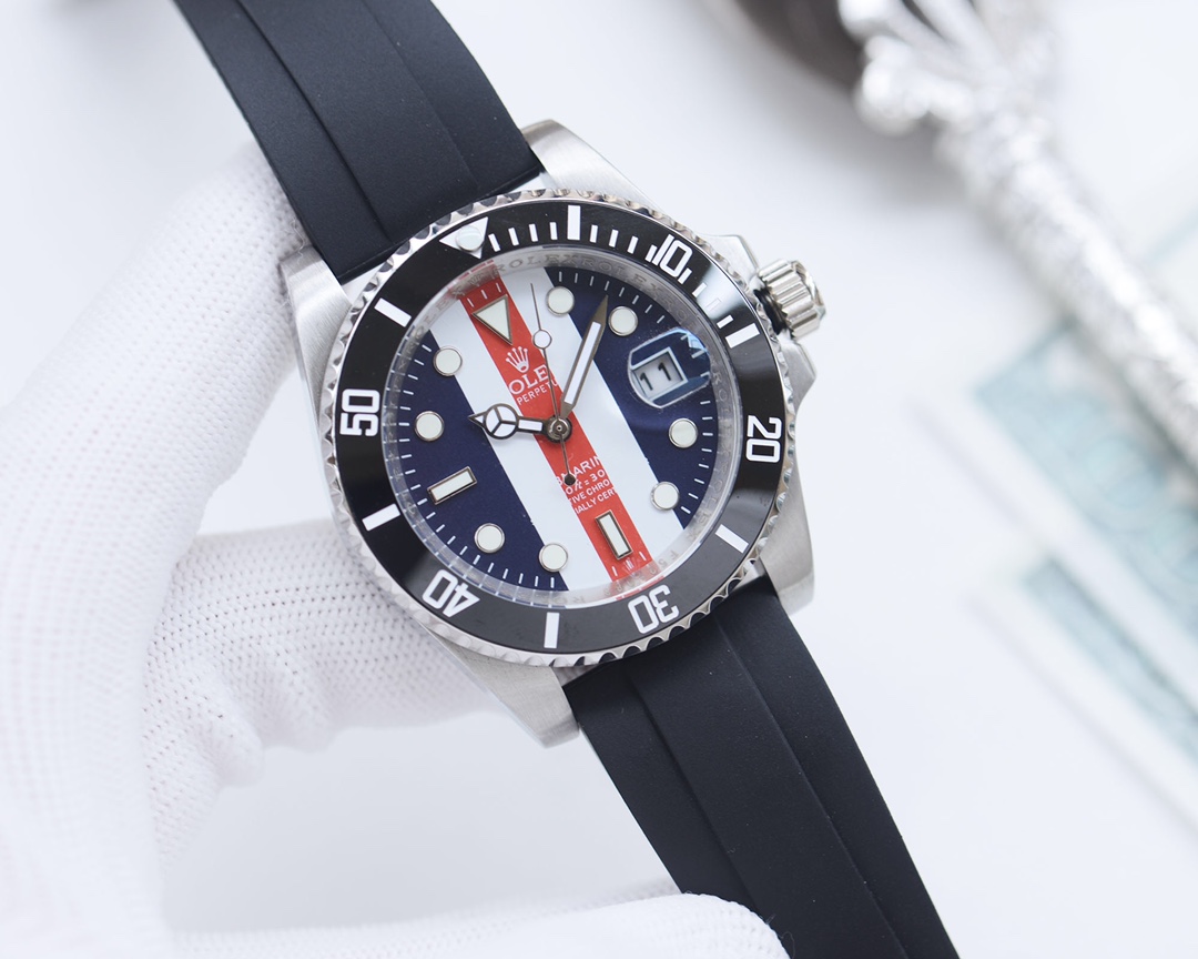 Exclusive: 550
Brand: Rolex-Rolex ????
Type: Men 's watch ????
Case: Top 316 stainless steel L
Strap: Imported calfskin strap /316L stainless steel strap
Movement: Citizen 8215 mechanical movement ??
Mirror: Mineral scratch-resistant mirror glass
Size: 42