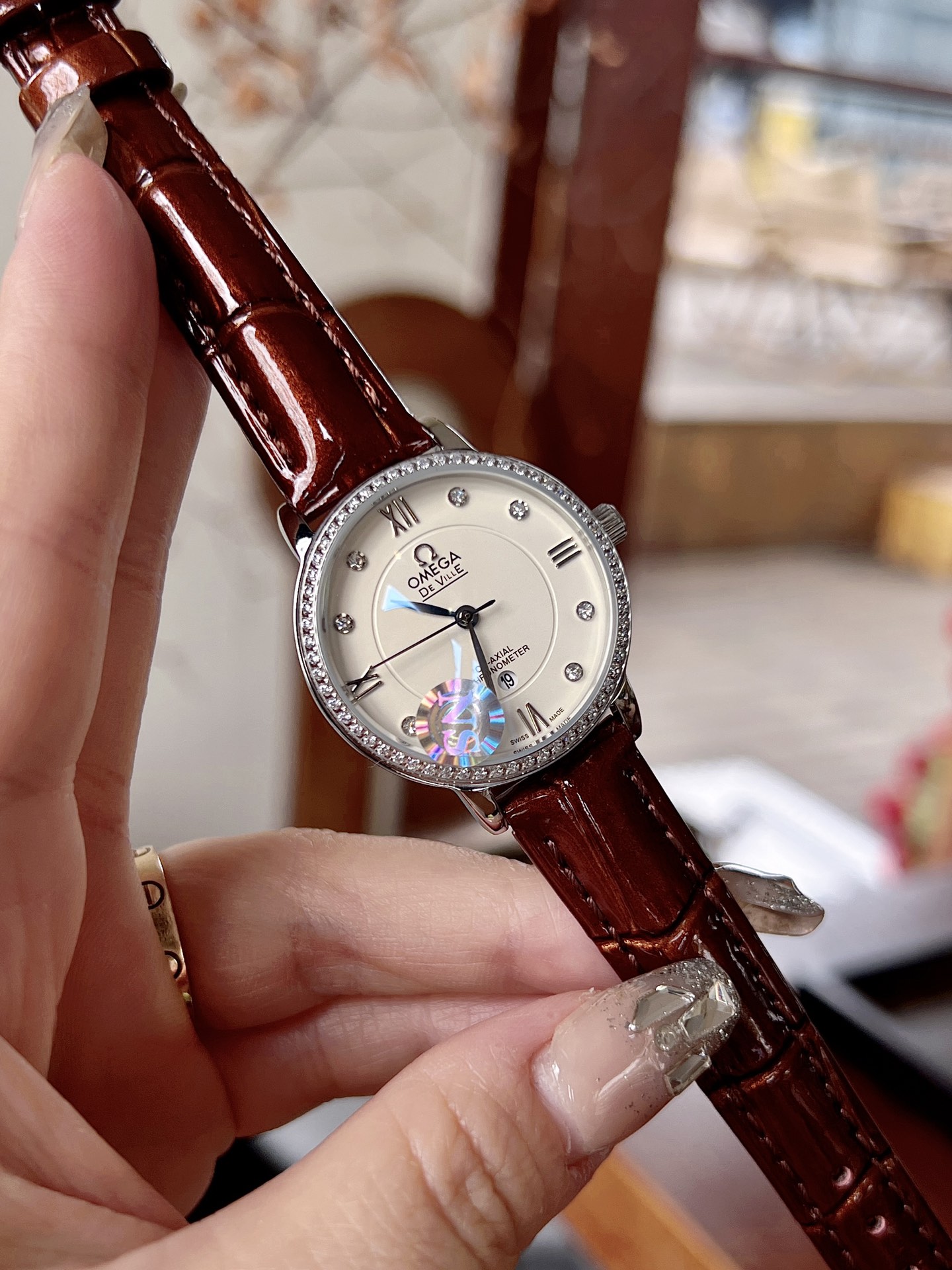 ???? White 220 gold 240 steel band +20 diamond-encrusted +20??
Hot sale!! OMEGA ~ OMEGA Goddess Must-have Quartz watch Imported quartz - 3-hand movement Blue glazed glass mirror 316 stainless steel diamond-encrusted case Stainless steel strap 36mm diamete