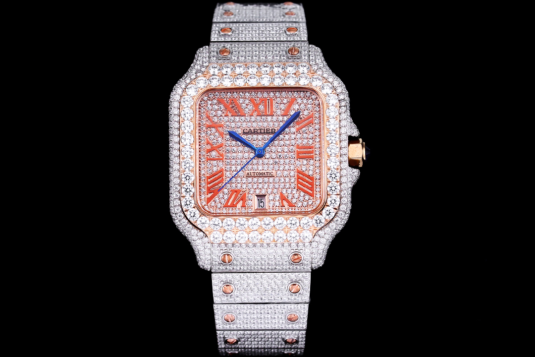 The new Cartier Santos Starry Sky is here! The WHOLE watch is summer heat and grandeur, colorful and colorful with a variety of diamond colors set in all the face all the diamond colors can be matched and interchanged at will the most outstanding IS the r