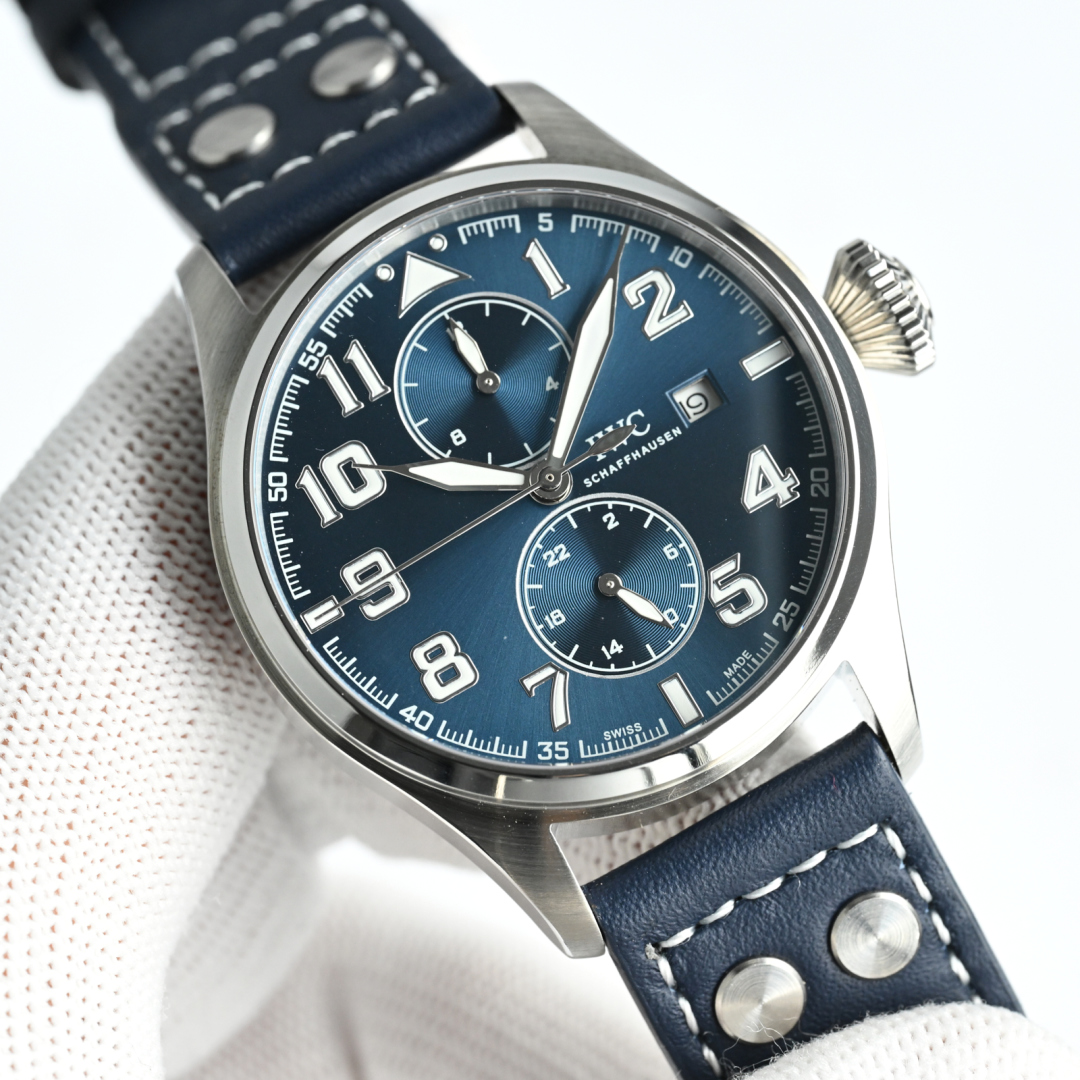 SJ white case 1450 gold case 1500
TW New product appearance level peak IWC's most dazzling star, Eternal kinetic moon phase expert. The new Pilot series IW51584 transparent case back watch. ??R33
[Case] 316L stainless steel case, polished very round. The 