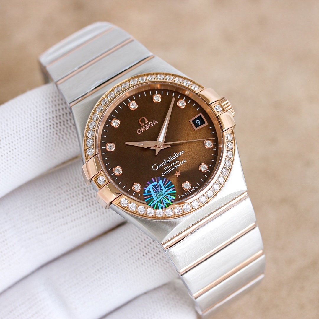 White 1250 Gold 1300 All gold 1350
Round diamond ?50 Roman diamond ?150
OM+Factory sex ratio preferred
In the name of classic, show the extraordinary. The 38mm Omega Constellation 4th Generation men's home watch perfectly showcases the unique charm of the