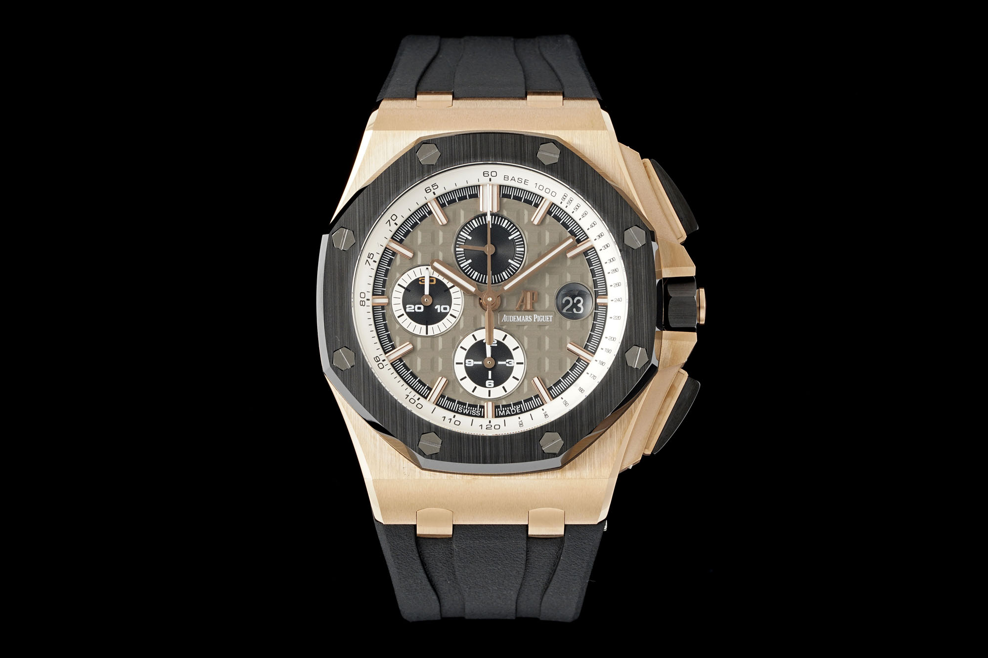 New counterweight poison! Hot! -- Classic Style
APP Factory releases AP Royal Oak Offshore 26400 series
1. The entire middle shell and back cover are made of 906L stainless steel, with a fine brushed finish on the front and a sandblasted finish on the bac