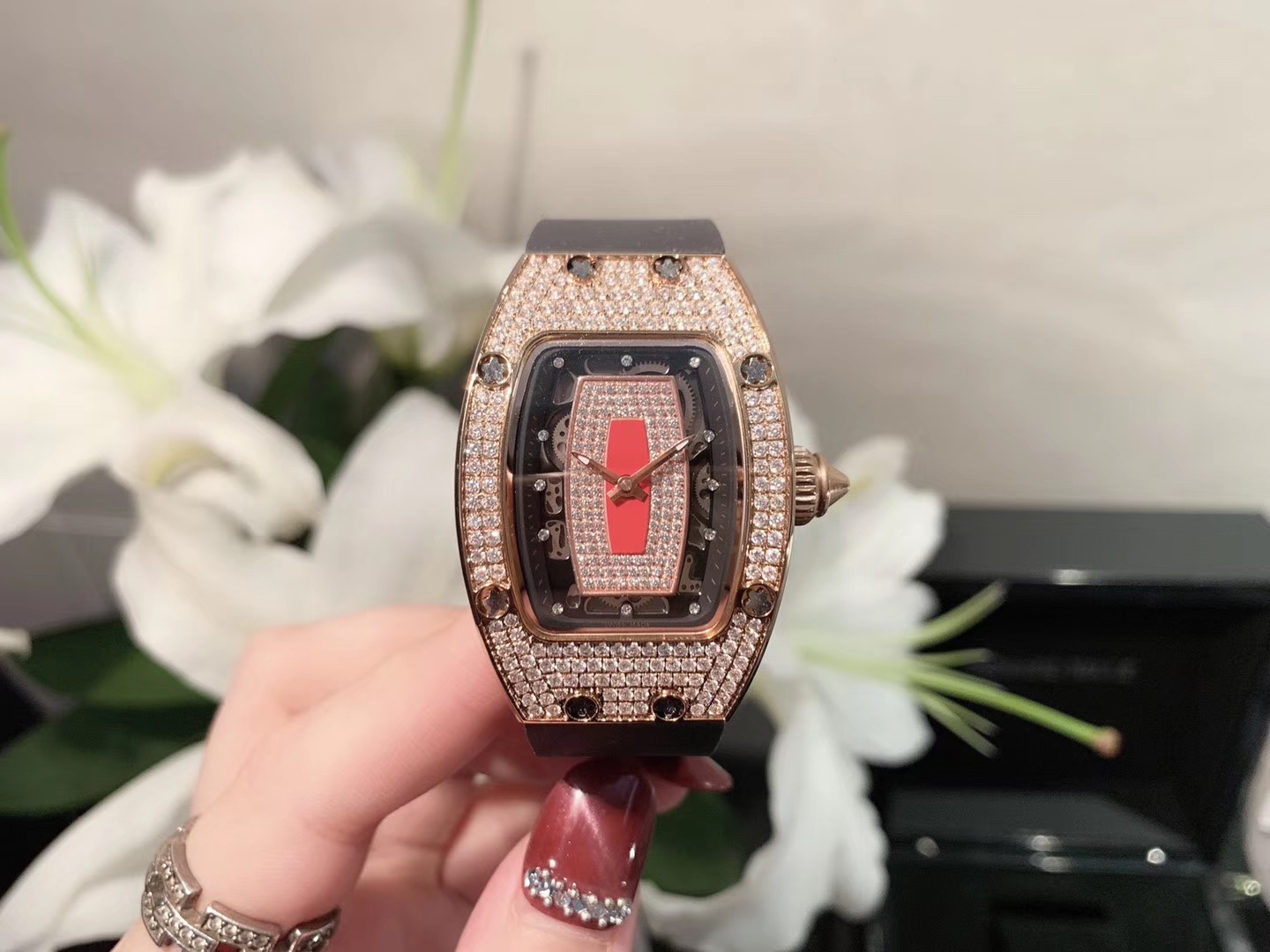 ?? Women Richard ??Richard Mille RM007-1 The goddess of the watch world The watch that ladies dream of, also known as "Diamond Krona" Richard Mille persistently pursues the technical perfection of RM007 Designed for women who appreciate the originality an