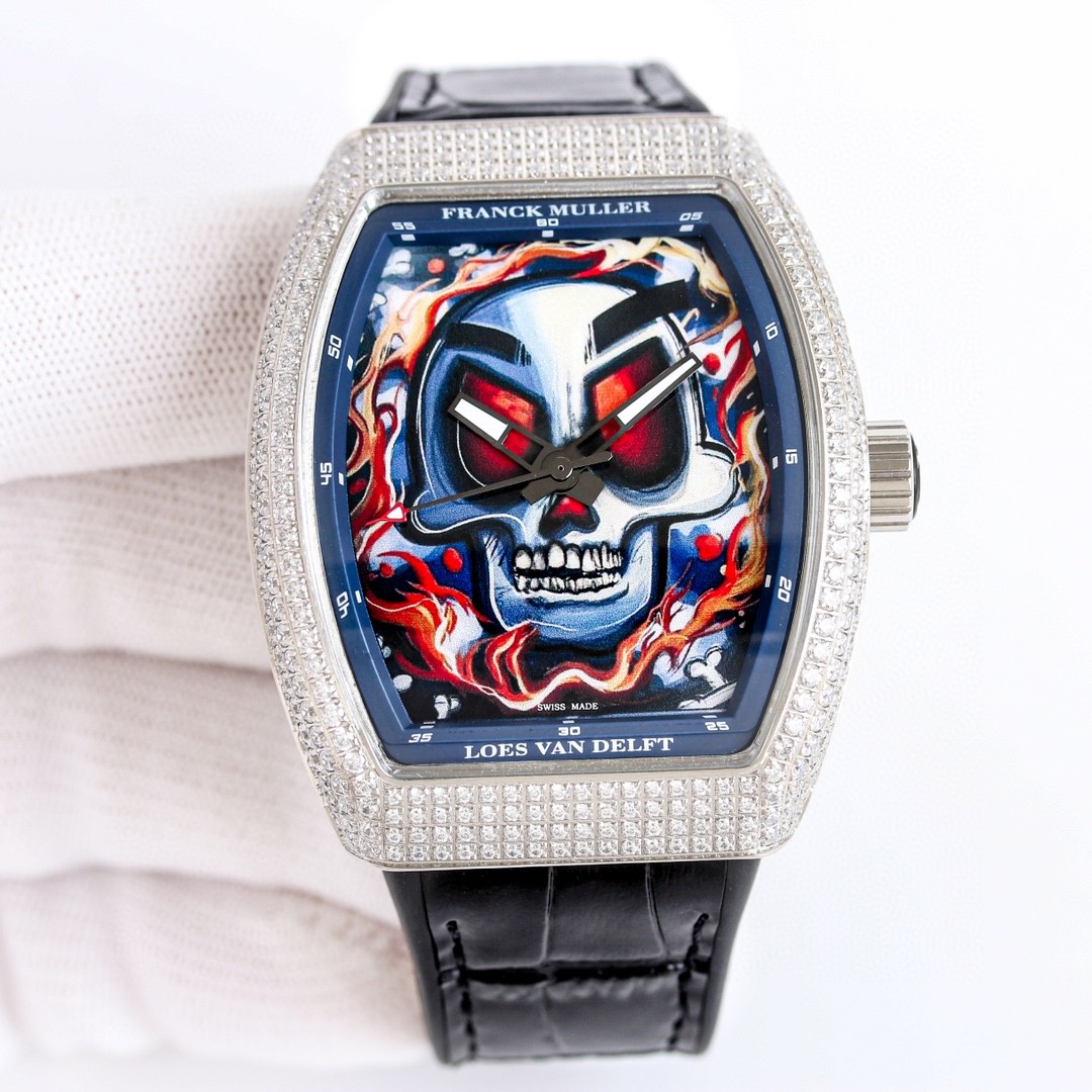 New ABF Franck Muller V45 series
With graffiti art perfectly integrated into the timepieces, it showcases unparalleled creativity and unique charm. The graffiti patterns on the dial, from the master artist's limited edition works, each stroke is rich in a