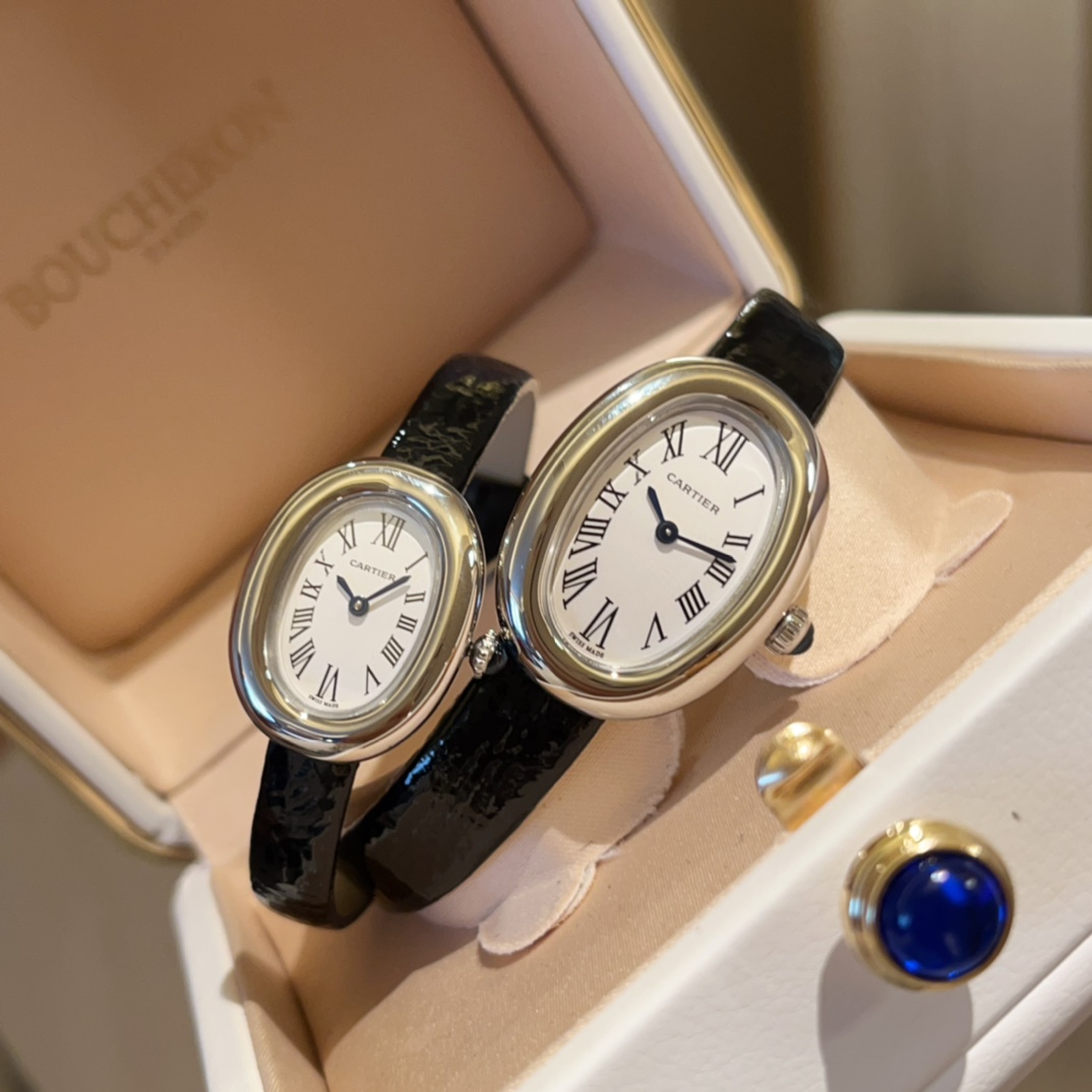 ?? White case 320 gold 350 mini size white case 350 gold 380
Cartier Bathtub collection mini sizes are here ?? Mini world ?? elegance representative ??
The Baignoire Bathtub collection watches, in the elegant European bathtub shape, perfectly interpret Ca