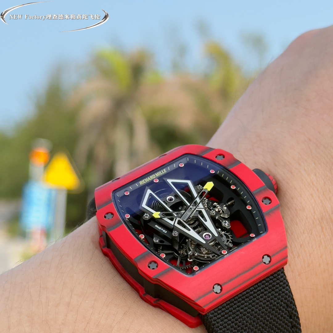 Get your hands on ??? "NEW Factory" big new release, the king of 43.5g lightweight: Richard Mille MR27-03 Tourbillon watch
The RM27-03 tourbillon movement is crafted with great money, and the movement is integrated with the NTPT carbon fiber case! Creatin