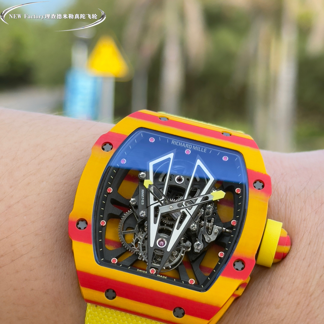 Get your hands on ??? "NEW Factory" big new release, the king of 43.5g lightweight: Richard Mille MR27-03 Tourbillon watch
The RM27-03 tourbillon movement is crafted with great money, and the movement is integrated with the NTPT carbon fiber case! Creatin