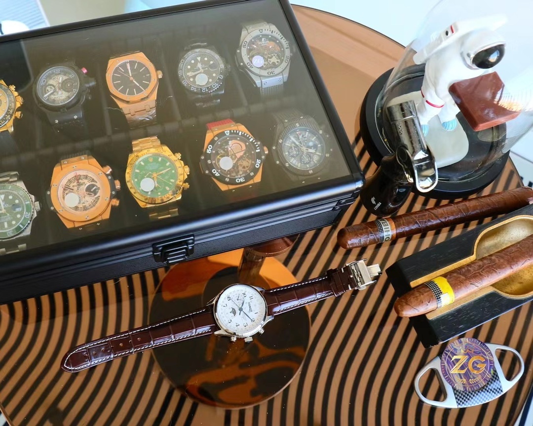 ??? Today 's recommended: (upgraded 42mm) steel and 590!
Amazing features unleash a versatile life,
The elegant design exudes refinement.
These two fine words are reflected in the "Master" watches! ?? ? ?? ?
ZG factory 'master craftsman' is a masterpiece 