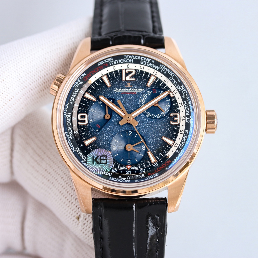 1500
The TWA Jaeger-LeCoultre Geographic WT World Time watch features a blue-black gradient and an all-black dial. The bezel displays 24 time zones around the world, making it a reliable companion for mobile men on the go. The wearer can set the crown at 