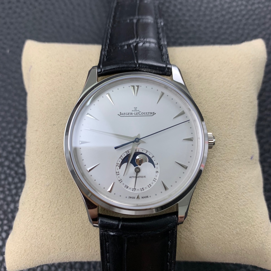 [GF Fashion Edition] Jaeger-lecoultre Master Moon Phase Collection Dress Men's Watch Q1368420. (Case diameter 39mm, thickness 9.9mm)
"Technical points" :
1. CNC engraving three-dimensional moon phase disk, perfectly restoring the original!
2. Miyota9015 m