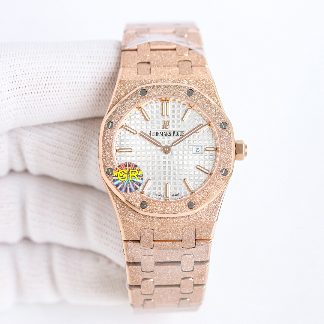 GR white shell 1800 Gold shell 1850 Frost shell
GR Factory AUDEMARS PIGUET Royal Oak collection ???R72 67651OR ladies quartz watch ~ Shining debut! Goddess versatile, sparkling and charming! AP Audemars Piguet 33mm two-needle quartz cream gold case
GR pur