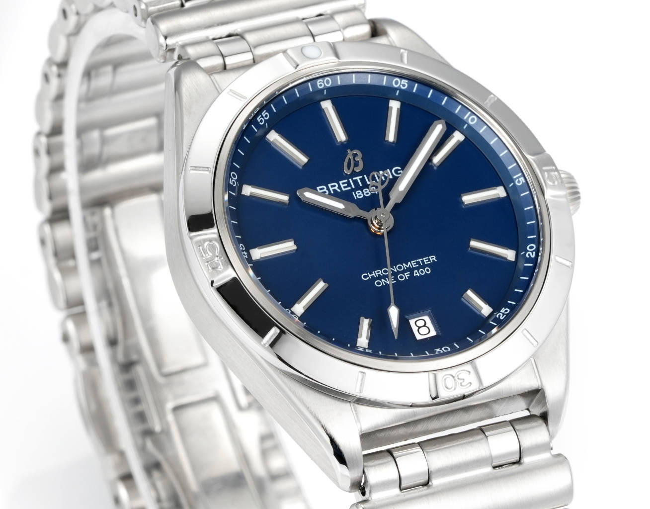 BLS Breitling New style emerges (to reach new heights) ??? Breitling A10380101L1A1 series
New Breitling mechanical Chronograph - Nanhai Capsule collection
(chronometer Automatic 36mm) Special Edition
1 ? with striking colors and luminescence. It evokes th