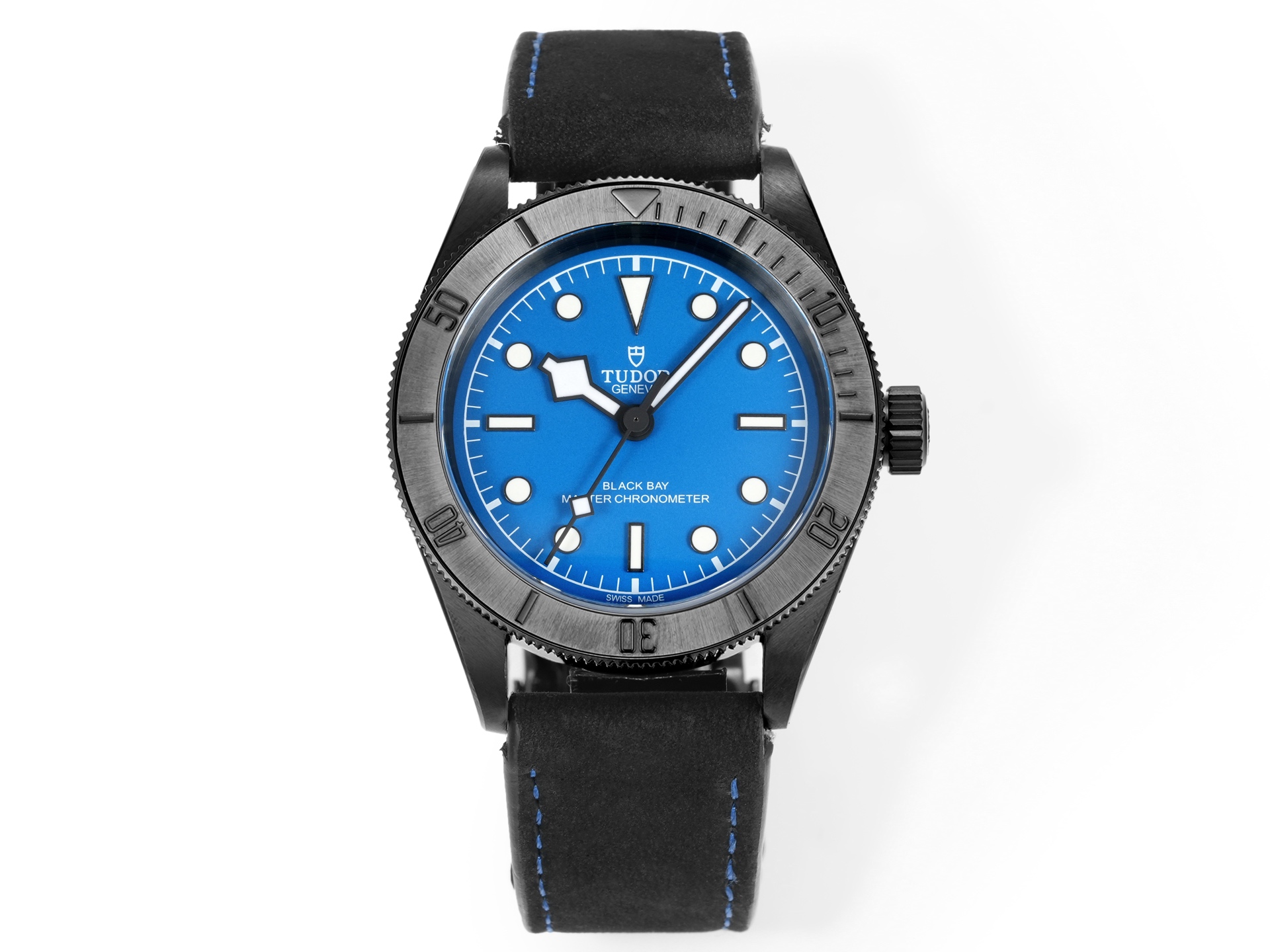 GR New: Tudor Bay Darth Vader caseback watch Eye of the Night, a glimpse of mechanical beauty

** Deep like the night, sharp and revealing. The Tudor Bay Darth Vader transparent back watch, inheriting the tough style of the Darth Vader collection, offers 