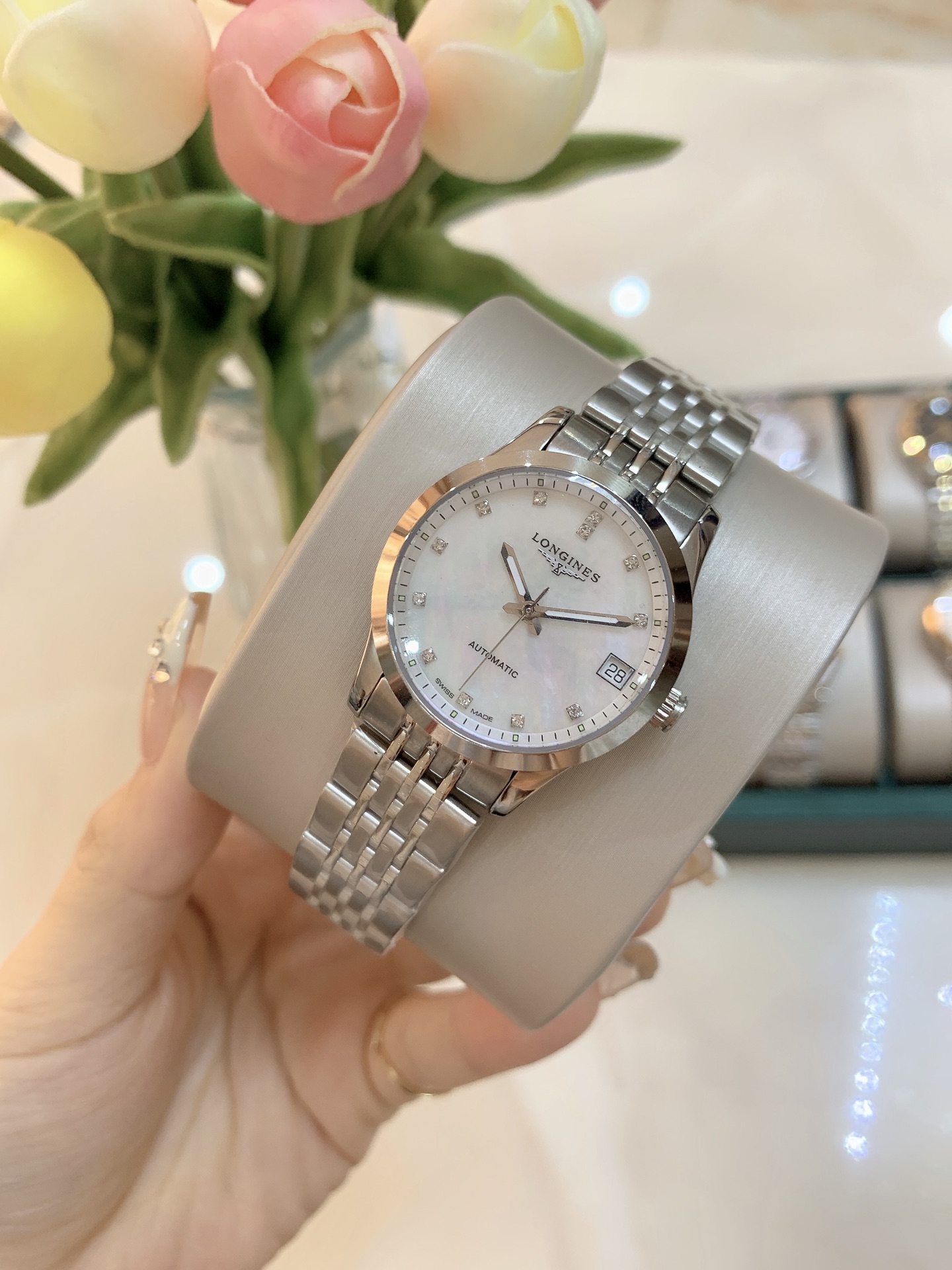 ?? [longines] Pioneer collection classic watch, the perfect definition of elegance. Temperament goddess 's best choice ????????Elegance is an attitude???? elegance attitude, true self. This is the slogan of Longines and its core values. The collection of 