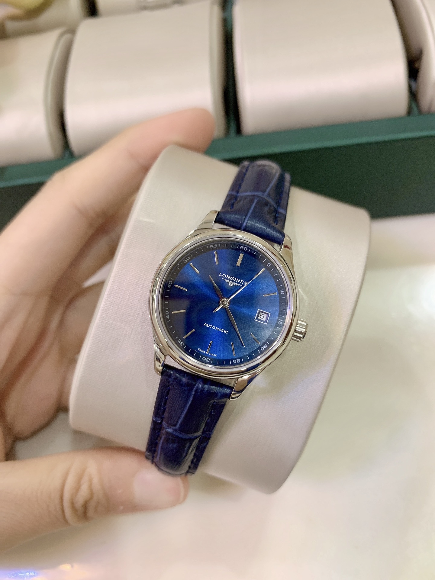 ?? [longines] Masterpieces collection classic watches, the perfect definition of elegance. Temperament goddess 's BEST choice ????????Elegance is an attitude???? elegance attitude, true self. This is Longines' slogan and core value, the collection of watc