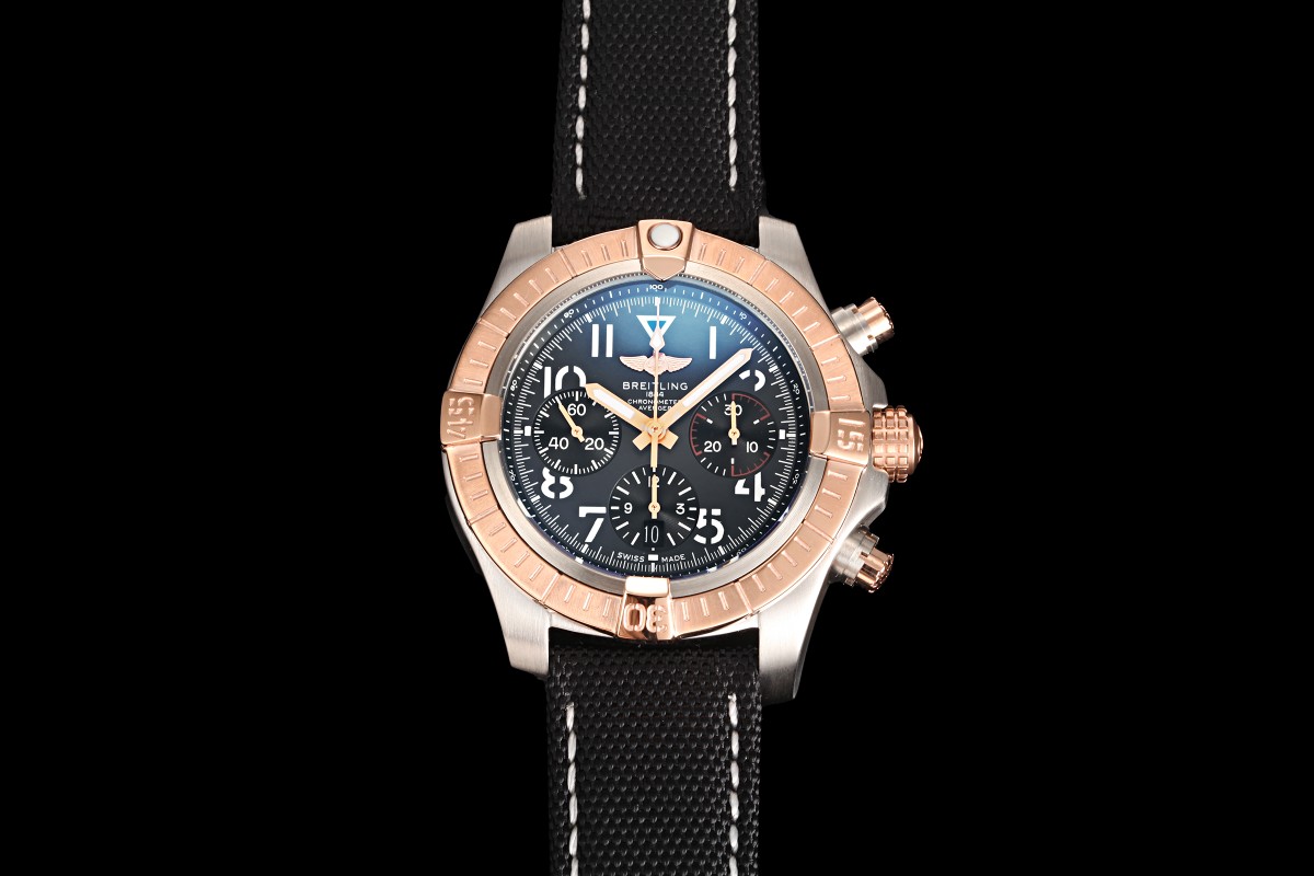 BLS Factory
A factory specializing in Breitling
The latest Avenger B01 chronograph
The original mold top reissue hardcore is here (Avenger B01 Chronograph 45) ? A grand 45mm stainless steel case with carbon black, blue and rose gold dials ? Stable 7750 Mo