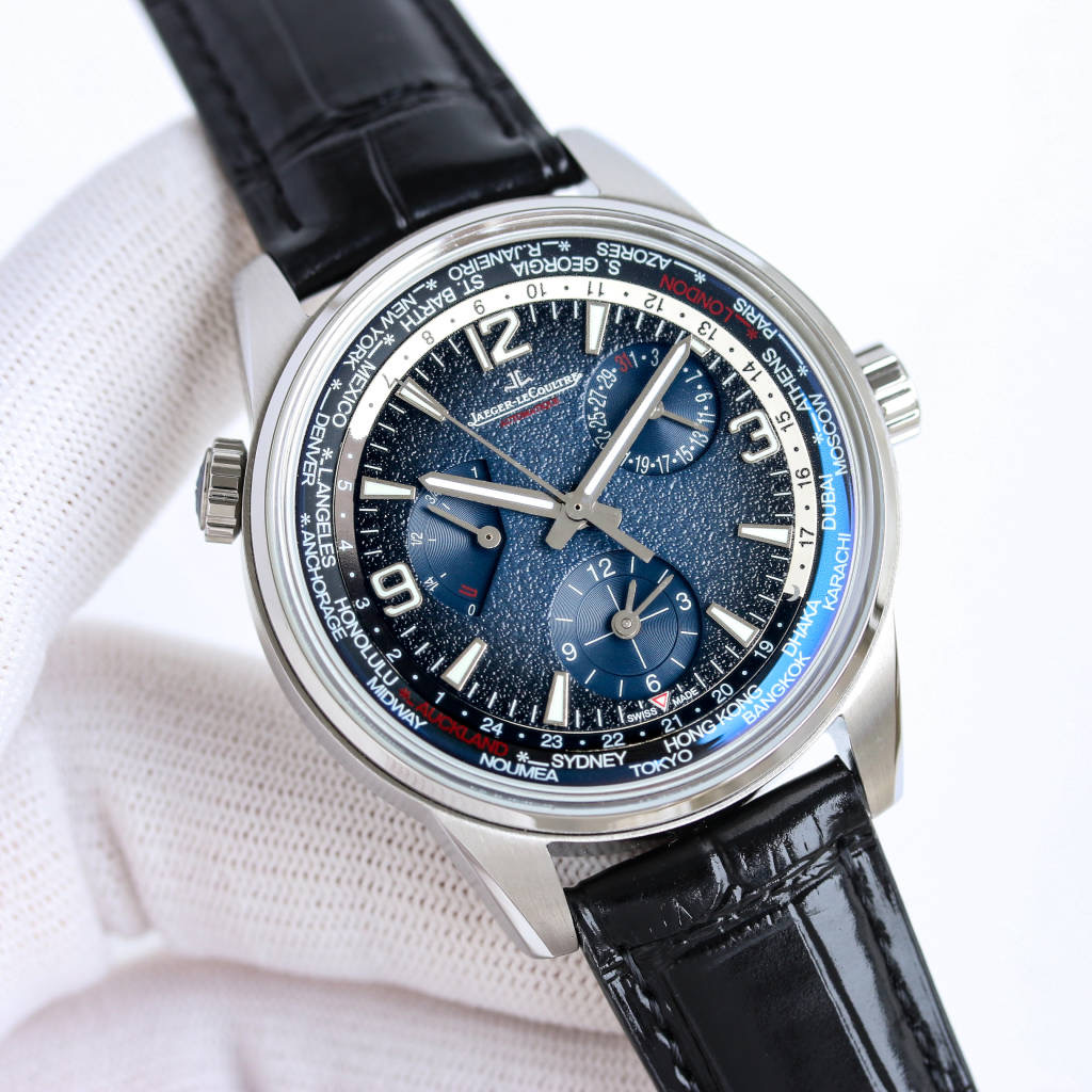 TWA Jaeger-LeCoultre Geographic WT World Time watch features a gradient blue and black dial. The bezel displays 24 time zones around the world, making it a reliable companion for mobile men on the go. The wearer can set it through the crown at the 10 o 'c