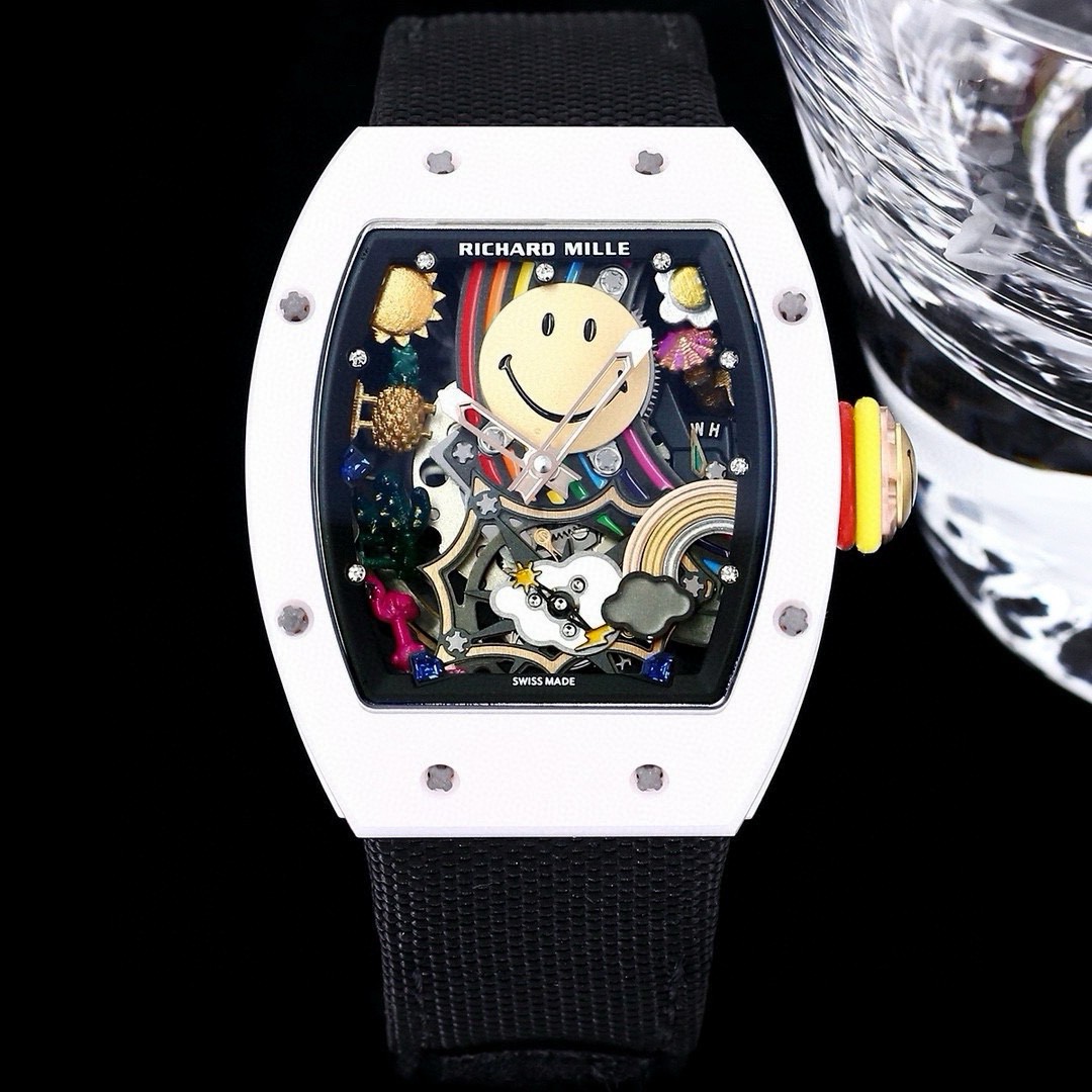 [RICHARD MILLE] Richard Mille presents the new RM 88 Smiley automatic flywheel watch in a playful style.

After three years of development, a watch of extraordinary craftsmanship and innovation has been created. The RM 88 self-winding Tourbillon watch and
