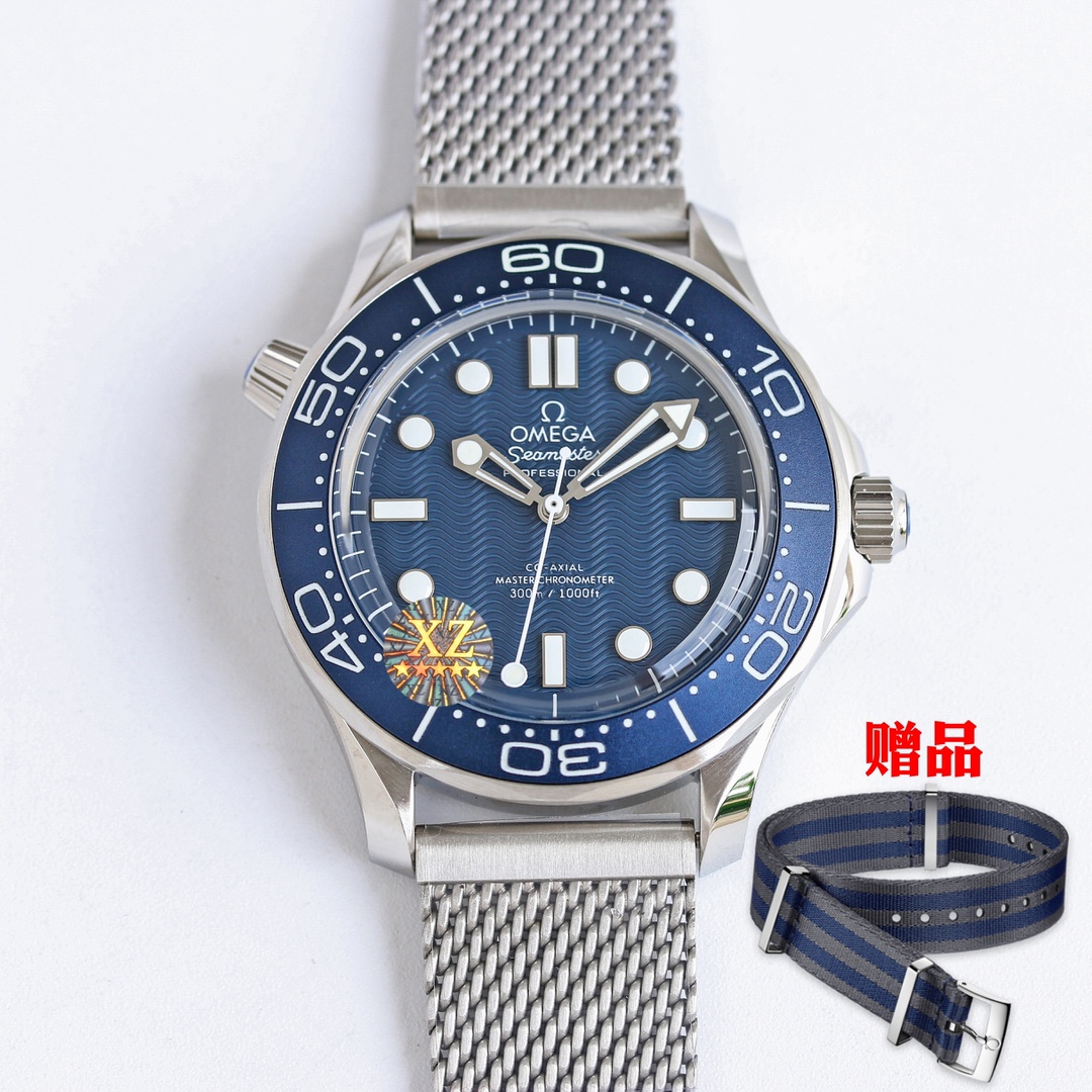 [1550 comes with nylon strap!]
The latest Bond 60th Anniversary Edition has been released! The bezel is the same as the original, with a two-tone luminous ring and dial! The "Seamaster Diver 300M 007 Edition", designed by OMEGA in collaboration with Bond 