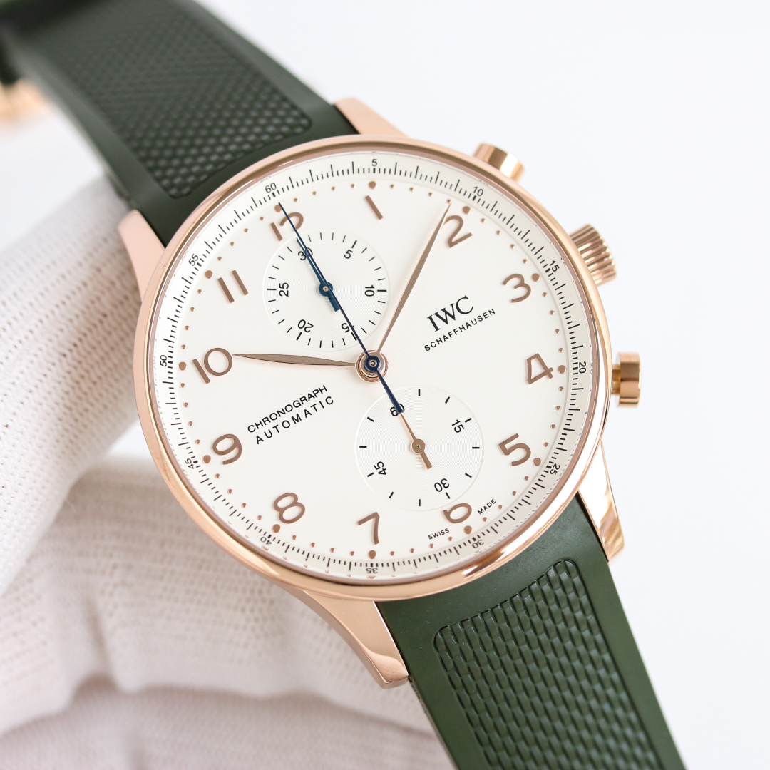 SJ leather strap 1350 rubber strap 1500. Gold nine plus 5
??ZF?? Flagship New Creation 1
IWC ?? CM7 Portuguese series IW371615 watch (2019 big makeover Portuguese model)
[Great Details]
1. Exquisite transparent back, the movement is in full view.

2. The 