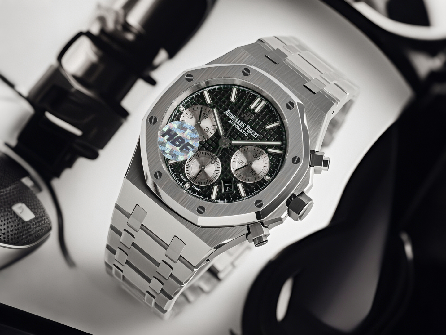 ??HBF Factory! Audemars Piguet late 2024 blockbuster
Top market version (original mold, three shell sets, 1:1 original replica, thinnest and best, no fake at first glance)
Audemars Piguet Royal Oak 263311.OO.1220ST.01 Chronograph!
1 ? with the same (6-dig