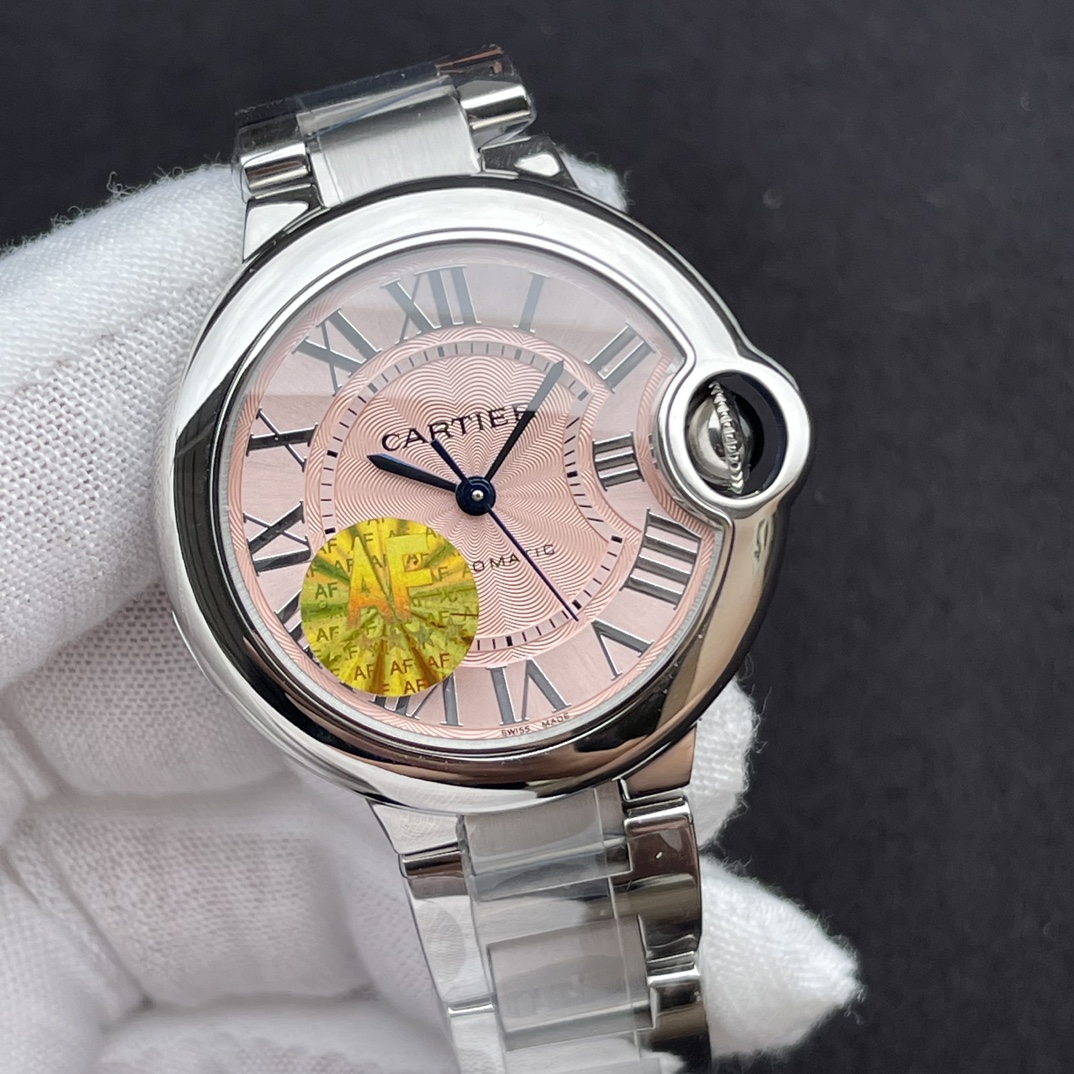 JAF's best masterpiece! Cartier's latest 33mm Ballon Bleu for women in 2023! A hot hit!
New watch 2023!! Very different from the previous version!
More refined formal wear overall! The dial has a slightly pale yellow double tone. The black oil printing on