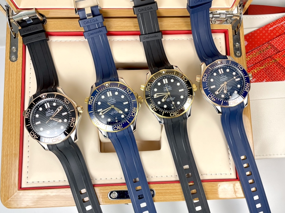 ?? Gentlemanly high-end show your Taste ????
The best choice for both formal and casual wear! ??? Cool ??? Handsome
Hot bestseller diving watch - Omega Seamaster 300 meter, dark horse product, top quality! Redefining Seamaster 300?? perfectly interprets t