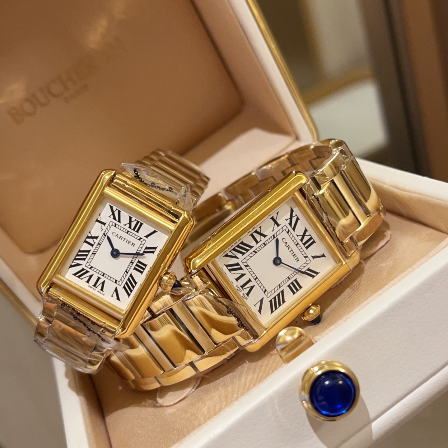 ?? Gold Diamond Steel 480
Cartier Tank Tant Must! Limited-time gift of imported lychee grain calfskin strap interchangeable at the counter Cartier's new TankMust 2021 watch. It Must be a TANK among all the classic Cartier TANK watches, I would definitely 