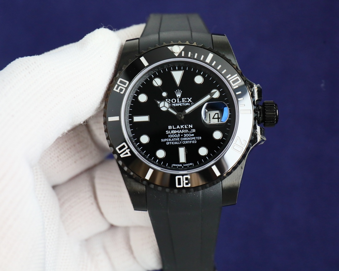 VS+Factory Rolex 2025??V3 latest version! Submariner BLAKEN official Obsidian version ??????
In sync with the original: 3135 movement, high fidelity and stable timekeeping, blue hairspring, KIF shock absorber.
The case is made of imported 904L stainless s